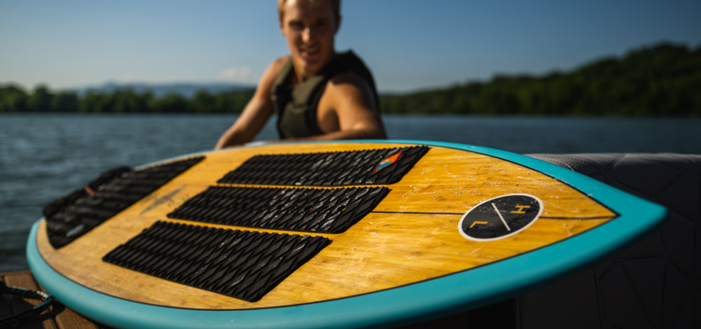 Wakeskates/-surfer